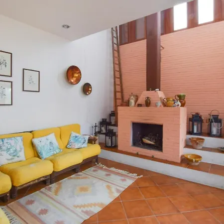 Semesterbostad 7 Bedroom Cozy In Lazzaro